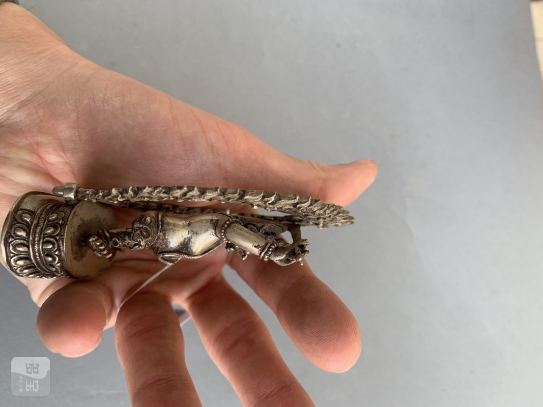 A SILVER FIGURE OF ACALA - 图9
